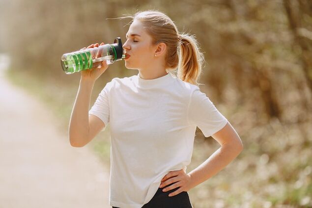 For a flat stomach, you need to follow a drinking regime, consuming plenty of water